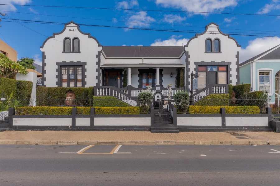 4 Bedroom Property for Sale in Napier Western Cape